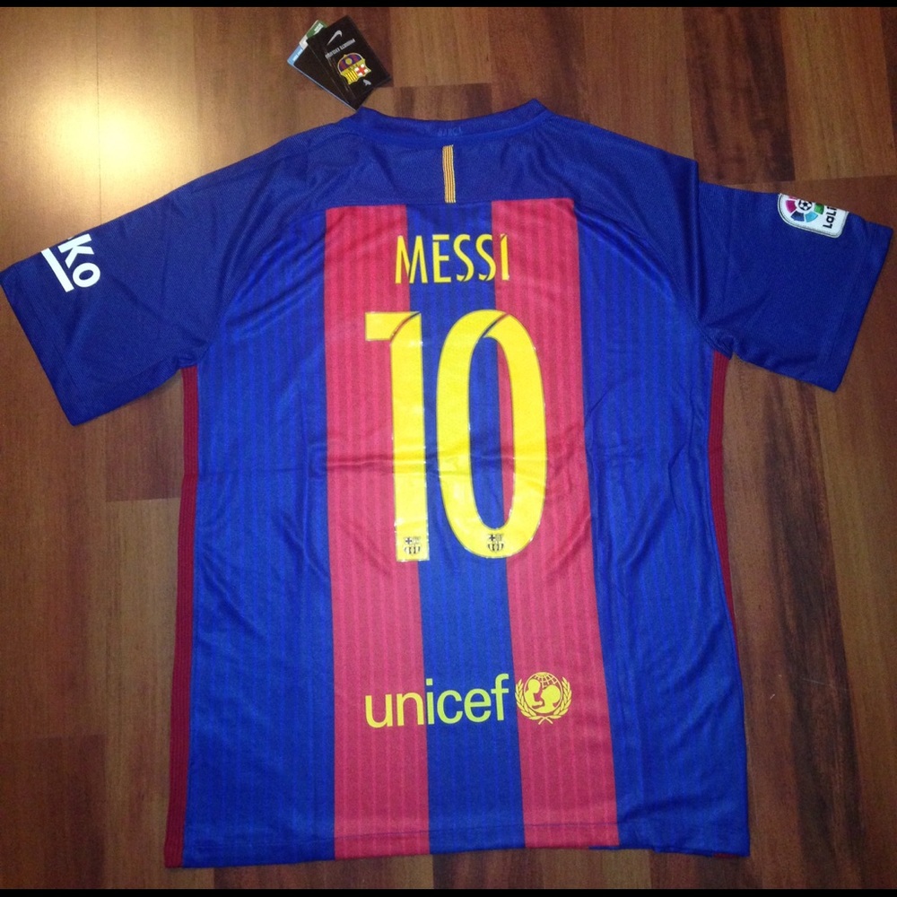 Messi Barcelona home jersey Mens size L